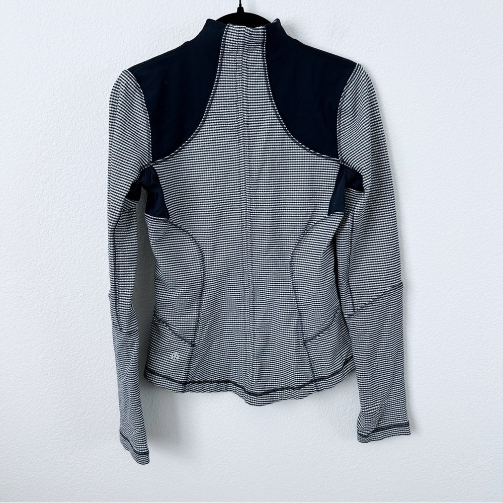 Lululemon Forme Jacket - Picture 2 of 5